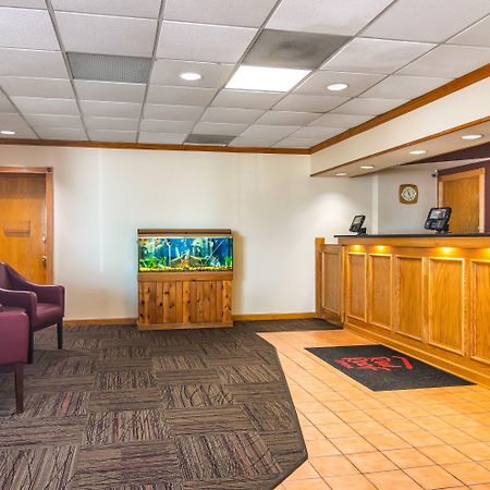 Red Roof Inn Ashtabula - Austinburg Εξωτερικό φωτογραφία