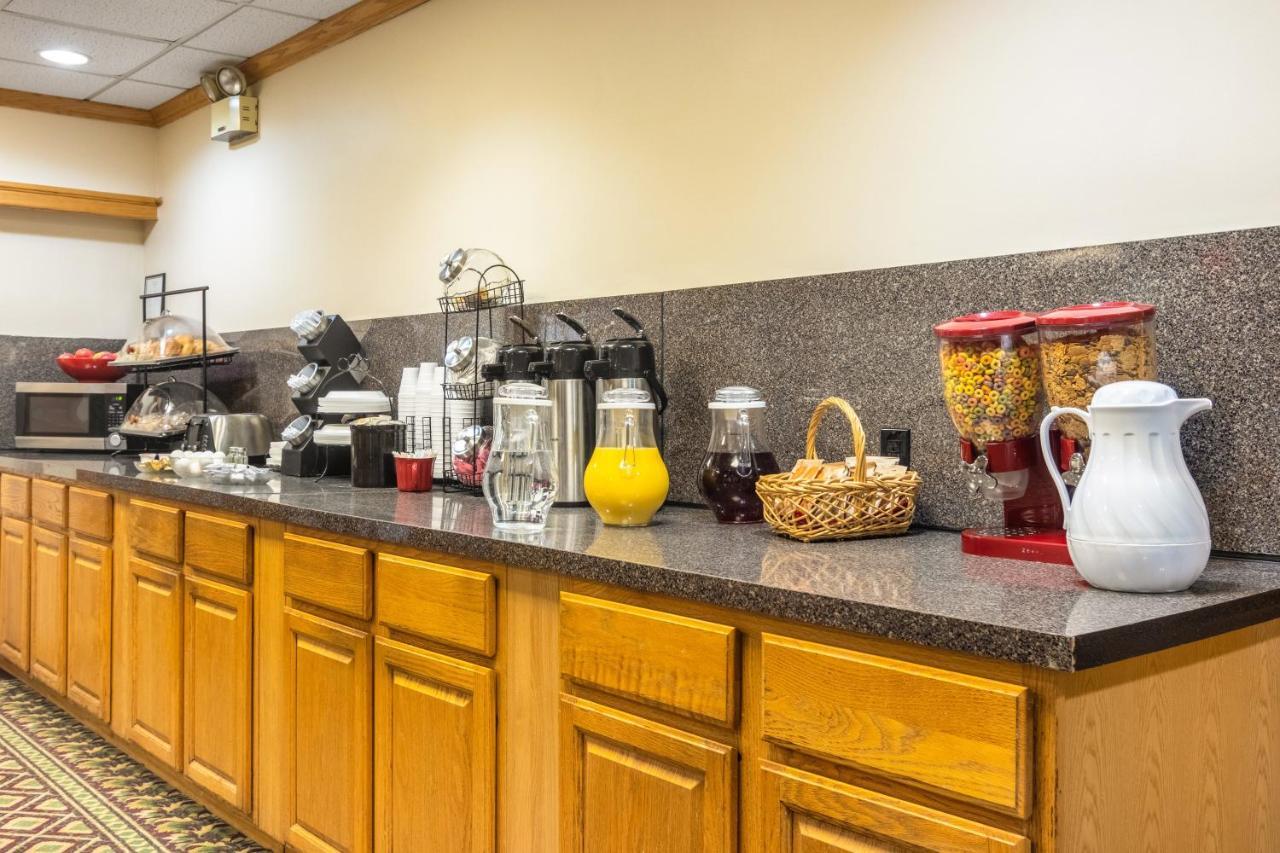 Red Roof Inn Ashtabula - Austinburg Εξωτερικό φωτογραφία