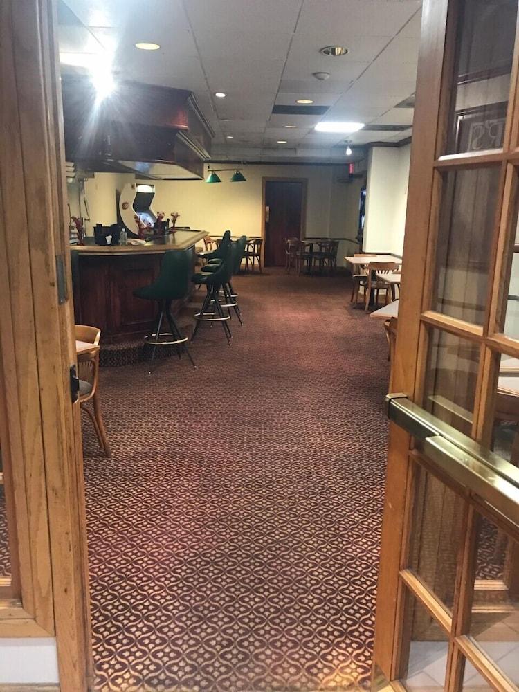 Red Roof Inn Ashtabula - Austinburg Εξωτερικό φωτογραφία