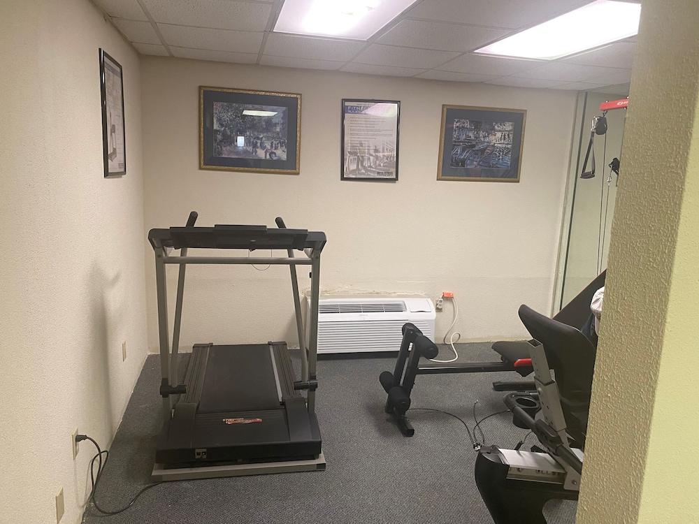 Red Roof Inn Ashtabula - Austinburg Εξωτερικό φωτογραφία