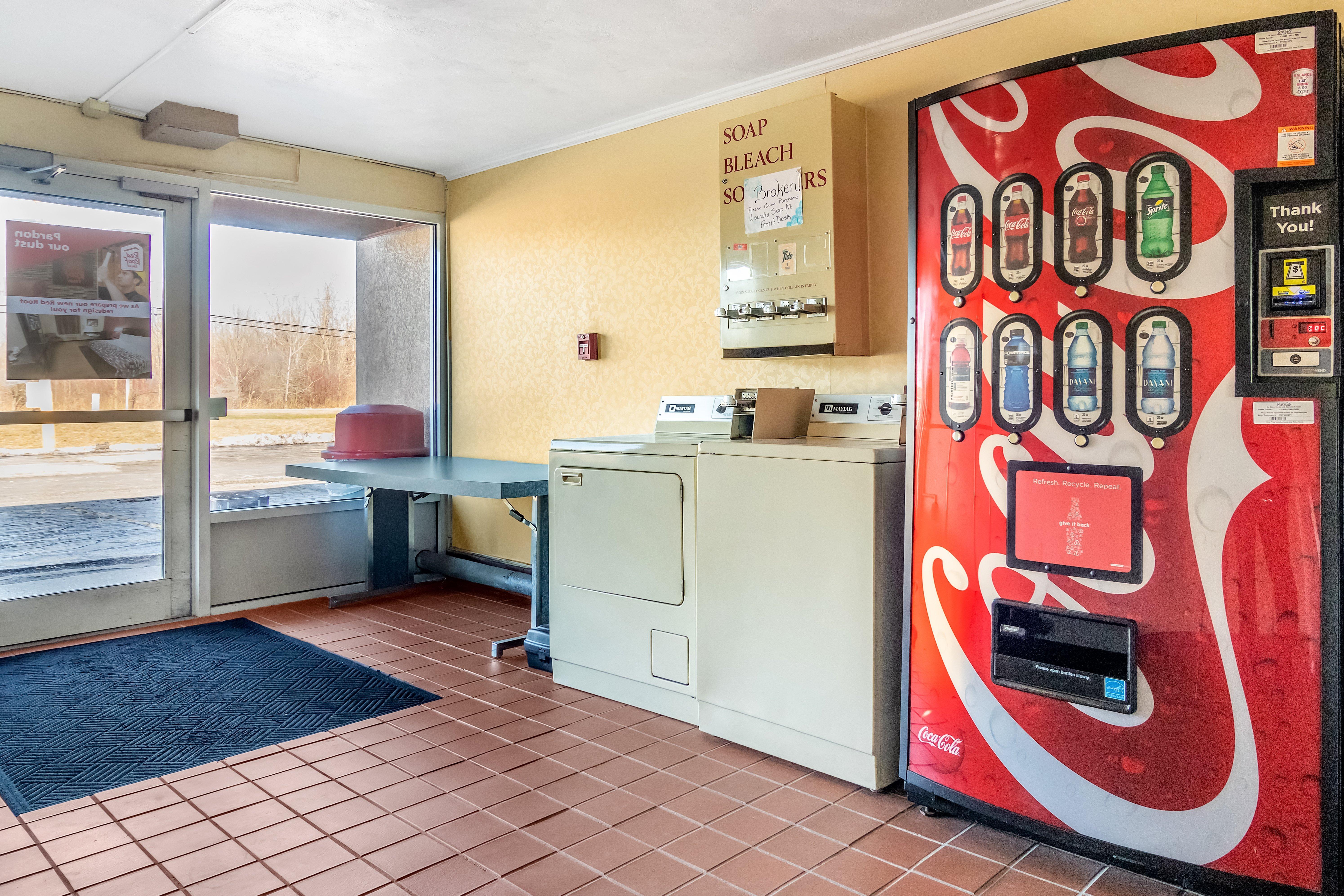 Red Roof Inn Ashtabula - Austinburg Εξωτερικό φωτογραφία